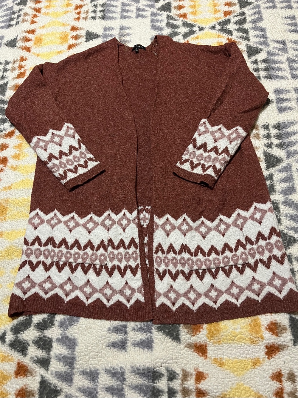 Staccato Rust Open-Front Cardigan with White Pattern